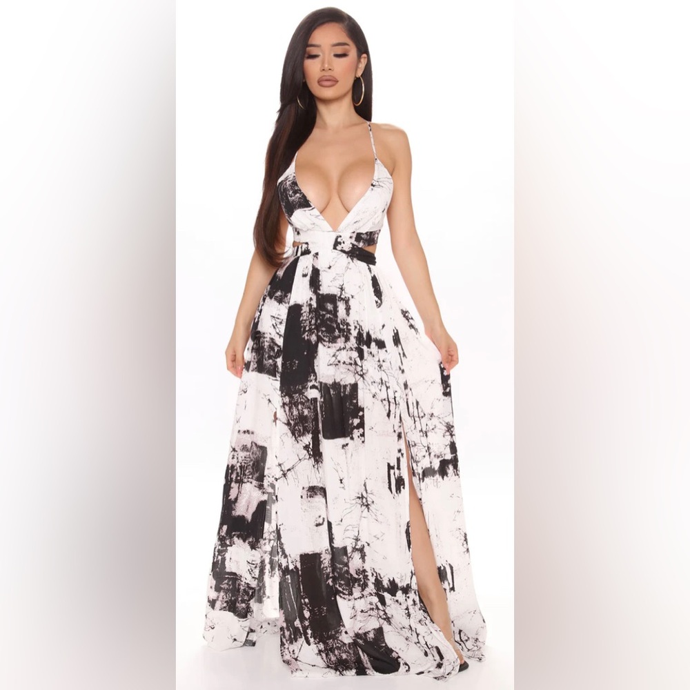 Fashion Nova Pebble Beach Maxi Dress - White/Black